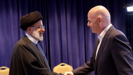 Prezident Rəisi Nyu-Yorkda FIFA rəhbəri ilə görüşüb