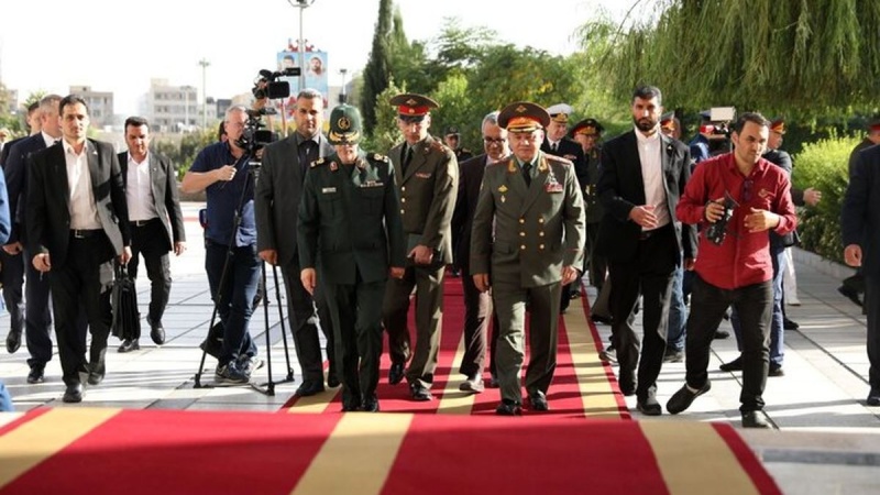 Rusiya müdafiə naziri general-mayor Baqiri ilə görüşüb