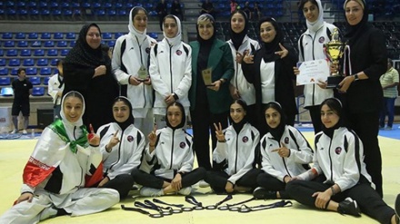 İranın qız taekvondoçuları Asiyanın zirvəsində dayandılar