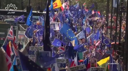 معترضین در انگلستان خواستار پیوستن دوبارۀ بریتانیا به اتحادیه اروپا شدند.