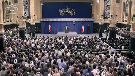 رهبر انقلاب اسلامی ایران در دیداربا مردم:  دنیا در آستانه یک تحول است
