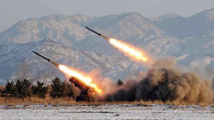 امریکہ اور جنوبی کوریا کی فوجی مشق کے جواب میں شمالی کوریا نے میزائل داغ دیئے