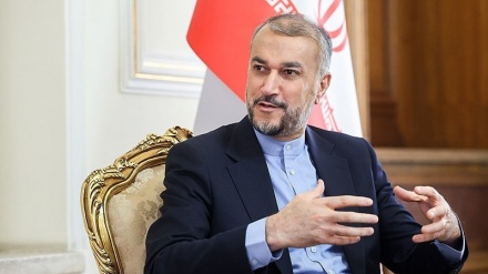غاصب صیہونی حکومت اپنے ساتھ جنگ کے دلدل میں امریکہ کو  بھی پھنسانا چاہتی ہے: ایرانی وزیر خارجہ