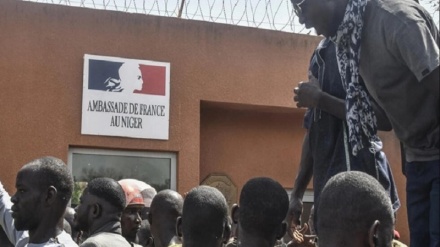 نائیجر میں فرانس کو بڑا دھچکا، سفیر ملک بدر