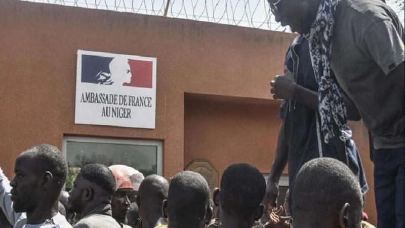 نائیجر میں فرانس کو بڑا دھچکا، سفیر ملک بدر