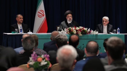 ڕاسپێریی رەییسی بە میدیا رۆژاواییەکان: راستیەکانی ئێران بگێڕنەوە