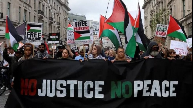 Londonda Fələstin hamiləri anti-sionist aksiya keçiriblər