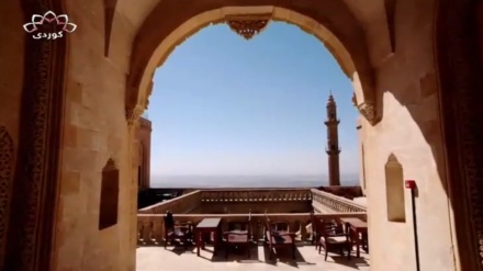 گۆرانییەکی هەورامی لەگەڵ دیمەنە سەرنجڕاکێشەکانی مێردین