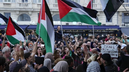 فرانس: فلسطینیوں کے ساتھ اظہار یکجہتی کےلئے ہزاروں لوگ سڑکوں پر نکل آئے (ویڈیو)