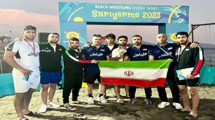 ایران کی قومی بیچ ریسلنگ ٹیم عالمی چیمپئن