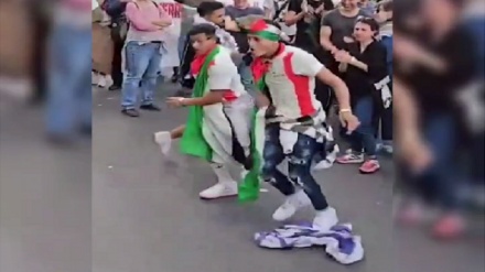 روم میں غاصب اسرائیل کا جھنڈا اتار کر پھاڑ دیا گیا + ویڈیو