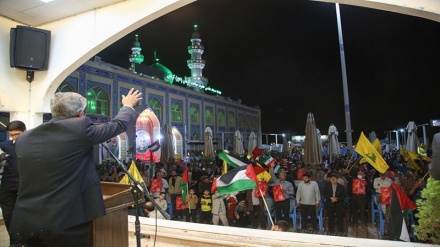 فلسطینیوں کی کامیابی کا جشن، شہید جنرل قاسم سلیمانی کے مزار پر