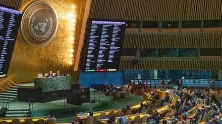 ئێران خوازیاری خێرایی دان بۆ پیداچوونەوە ی سزابە دۆخەی فەلەستین بوو