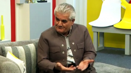 کاک قادر باسی ئەوە دەکات کە چۆن رووی کردووە بۆ ئەدەبیات و فۆلکلۆر