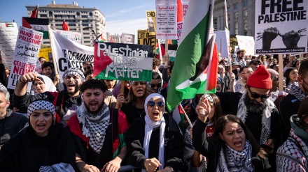  فلسطینیوں کی حمایت میں وائٹ ہاؤس کے سامنے زبردست مظاہرے (ویڈیو) 