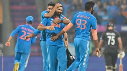 کرکٹ عالمی کپ: ہندوستان نیوزی لینڈ کو ہراکر فائنل میں، محمد سمیع نے سات کھلاڑی آؤٹ کئے