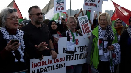 امریکی فوجی اڈے اینجرلیک کے اطراف میں ترکیہ کے عوام کے وسیع پیمانے پر مظاہرے (ویڈیو)
