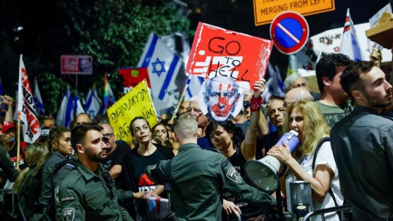 تل ابیب میں اسرائیلی قیدیوں کے اہل خانہ کا نیتن یاہو کے خلاف مظاہرہ