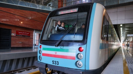 ایران میں تیار کردہ میٹرو ٹرین جلد ہی میٹرو لائن پہ آن ٹریک ہوگی، نائب صدر برائے سائنس و ٹیکنالوجی