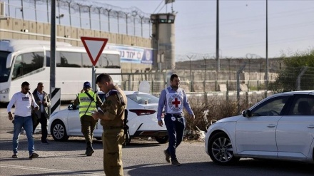 اسرائیلی قیدیوں نے حماس کے تعریف کے پل باندھ دیئے