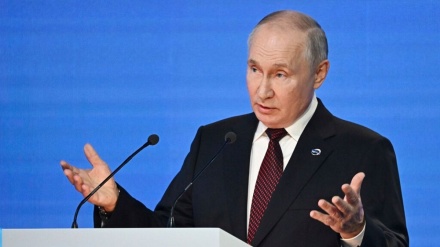 Putin Amerikanı “axmaqlıq etməməyə” çağırıb