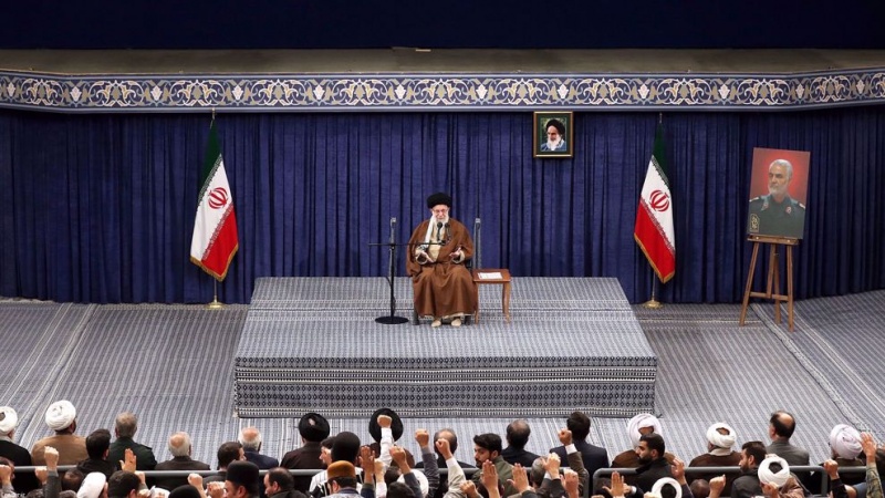 Ajetullah Hamenei: Uzurpatorski cionistički režim će biti iskorijenjen