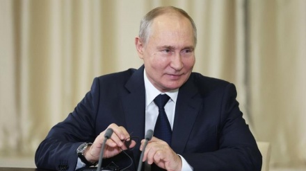 Putin Rusiya prezident seçkilərinə adını qeydə aldırıb