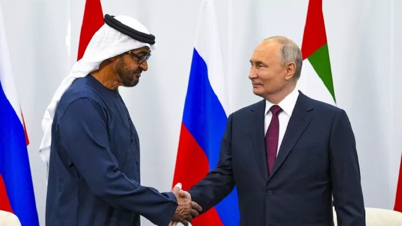 روس کے صدر ولادیمیر پوتین ابو ظہبی پہنچے
