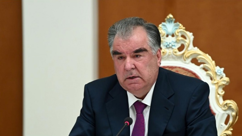 Serokkomarê Tacîkistanê diçe Rûsyayê