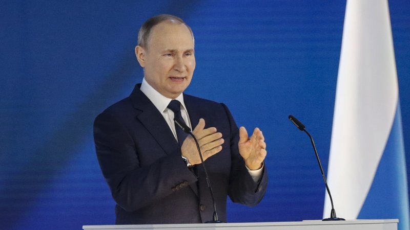 Putin: İranla azad ticarət sazişi böyük əhəmiyyət kəsb edir