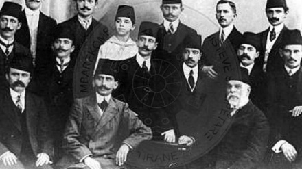 Si sot, më 4 dhjetor 1912, u themelua qeveria e parë shqiptare 