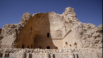 Qesra Erdeşîrê Babekan li Fîrûz Abadê