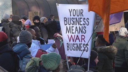 Qindra vetë protestojnë në Davos përpara Forumit Ekonomik Botëror