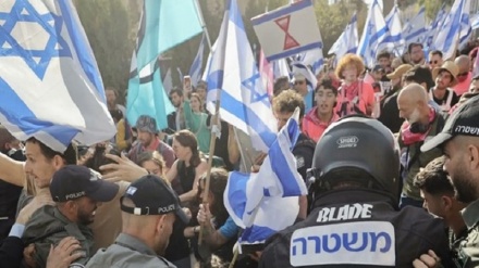  اسرائیلی پارلیمنٹ کے سامنےصیہونی مظاہرین کا نیتن یاہو کےخلاف دھرنا