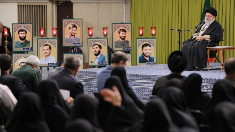Iranski lider: Teheran je prvi front borbe protiv ugnjetavanja i kolonijalizma