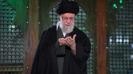 امام خمینی رح اور شہیدوں کے مزار پر رہبر انقلاب اسلامی کی حاضری