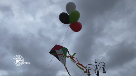 Zmajevi solidarnosti s Palestinom pušteni u let u Rimu