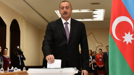 Əliyev prezident seçkilərinin səbəblərini əsaslandırdı