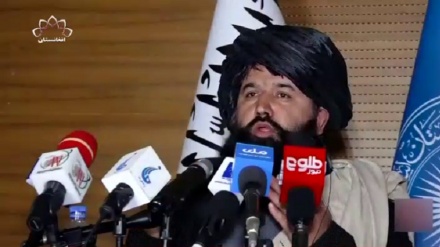 وزیر تحصیلات طالبان، مطالبات در خصوص حقوق زنان را بی جا خواند