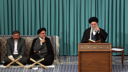 ڕێبەری مەزنی شۆڕشی ئیسلامیی ئێران: پاڵپشتیی خەڵک و خۆڕاگریی غەززە گرینگترین ئەرکی قورئانییە