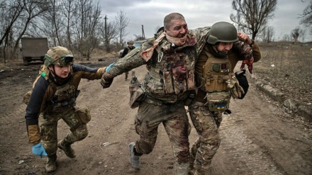 روسی فوج کے محاصرے سے بچنے کے لئے یوکرینی فوجیوں نے راہ فرار اختیار کر لی