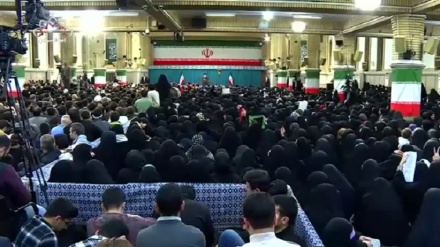 رهبر انقلاب اسلامی ایران: خودسوزی نظامی امریکایی، نتیجه فضاحت سیاست های امریکاست