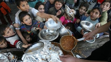 هدف قرار دادن آوارگان فلسطینی جمع شده در صف دریافت مواد غذایی توسط رژیم صهیونیستی