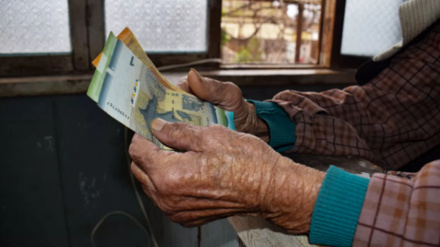 Artan pensiya nəyə yetəcək?