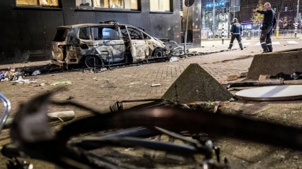 درگیری بین مخالفان و موافقان دولت هلند در لاهه