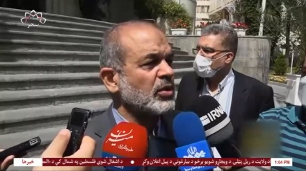 وزیر داخله ایران: اتباع غیرمجاز مقیم ایران باید به کشور خود برگردند