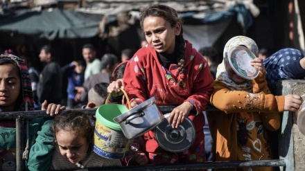 Şehîdbûna 30 zarokan li Xezeyê ji ber xelayê