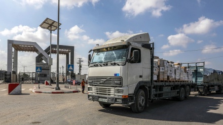 مظلوم فلسطینی عوام کے لئے امدادی سامان لے جانے والے ٹرک غزہ میں داخل ہوگئے