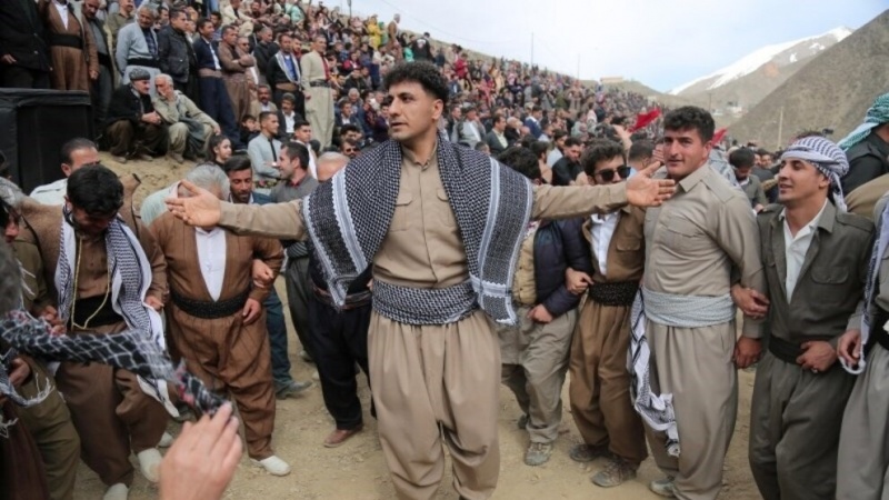 Pêşwazîya Newrozê li gundê Awîhengê yê Kurdistanê