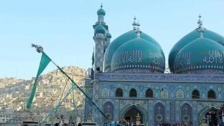 آسیب دیدن بخش هایی از روضه سخی در مزار شریف در پی زلزله